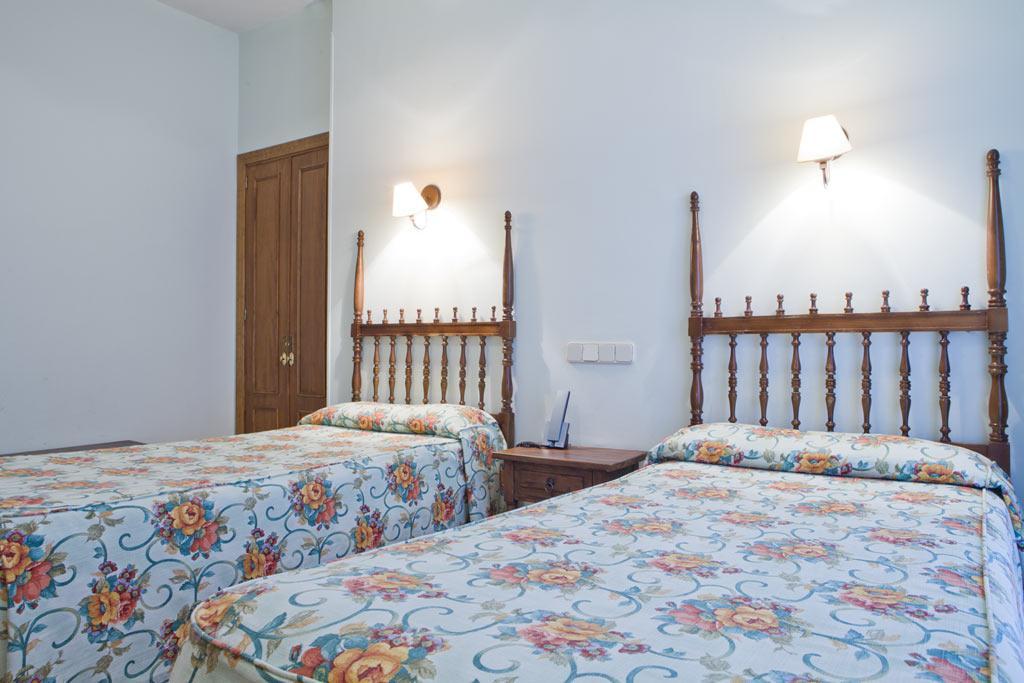 Hotel Rey Nino Ávila Exteriör bild