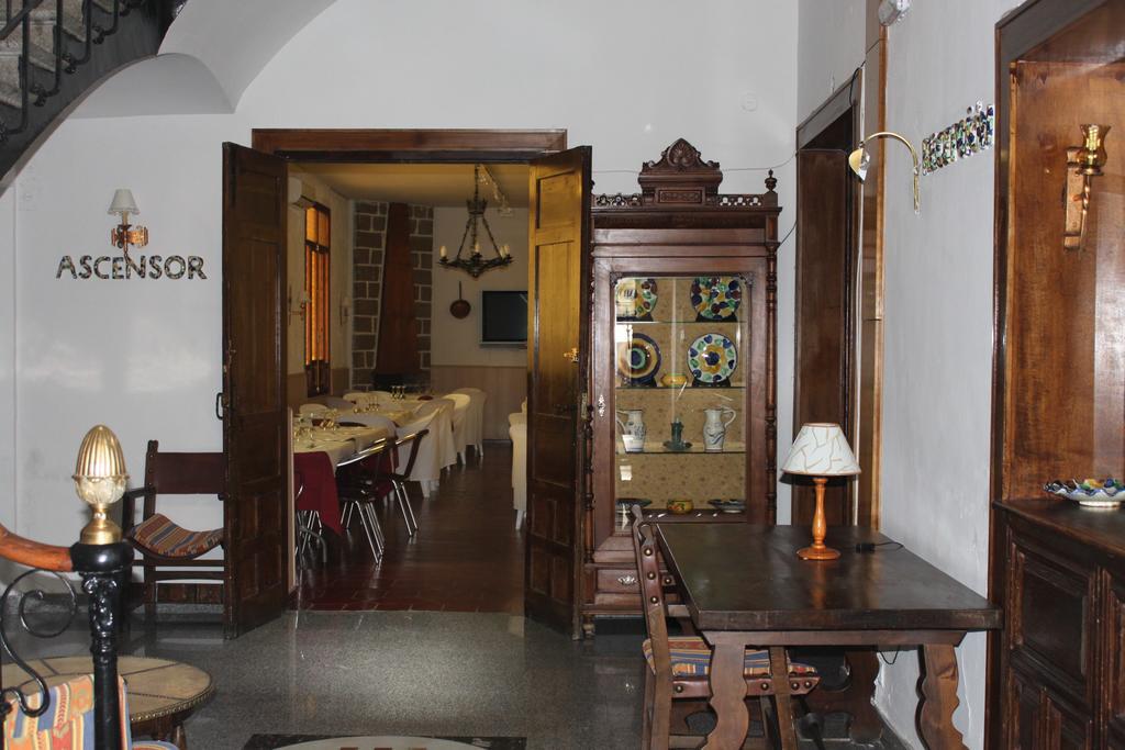 Hotel Rey Nino Ávila Exteriör bild